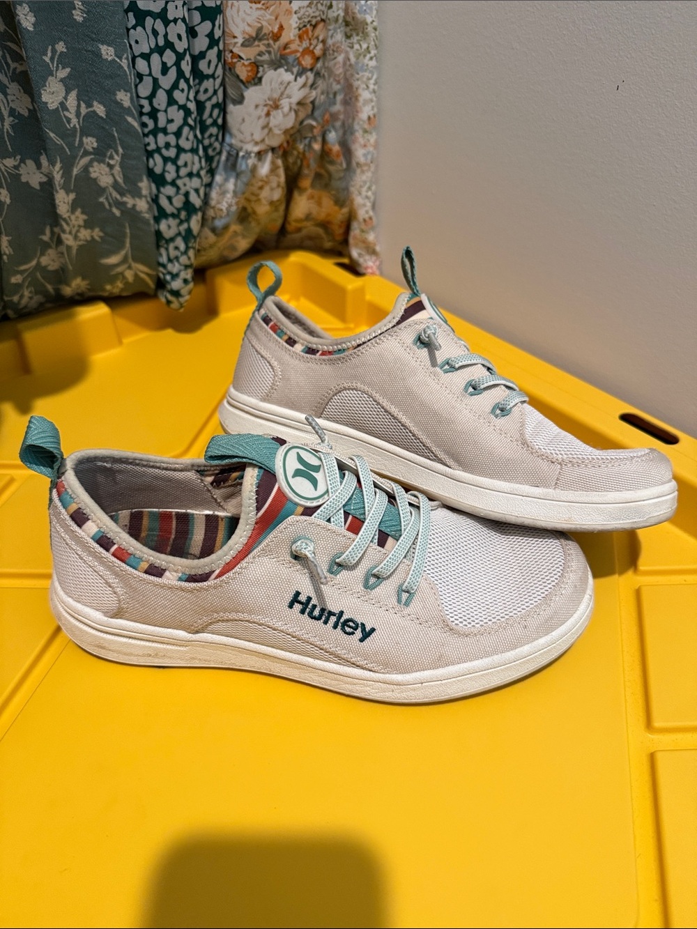 Hurley Women's Beige Canvas Sneakers with Teal Accents
